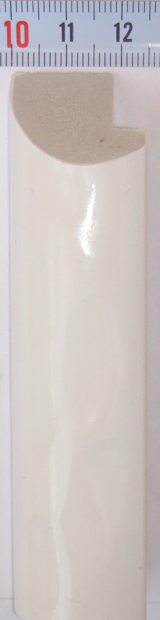 Багет пластиковый (1м. L-2,9м.) P5295-A-W20W "Китай" F 2617-5-63 Багет пластиковый (1м. L-2,9м.) P5295-A-W20W "Китай" F 2617-5-63