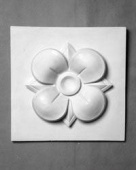 Гипсовая фигура розетка четырехлистник, 36х36см